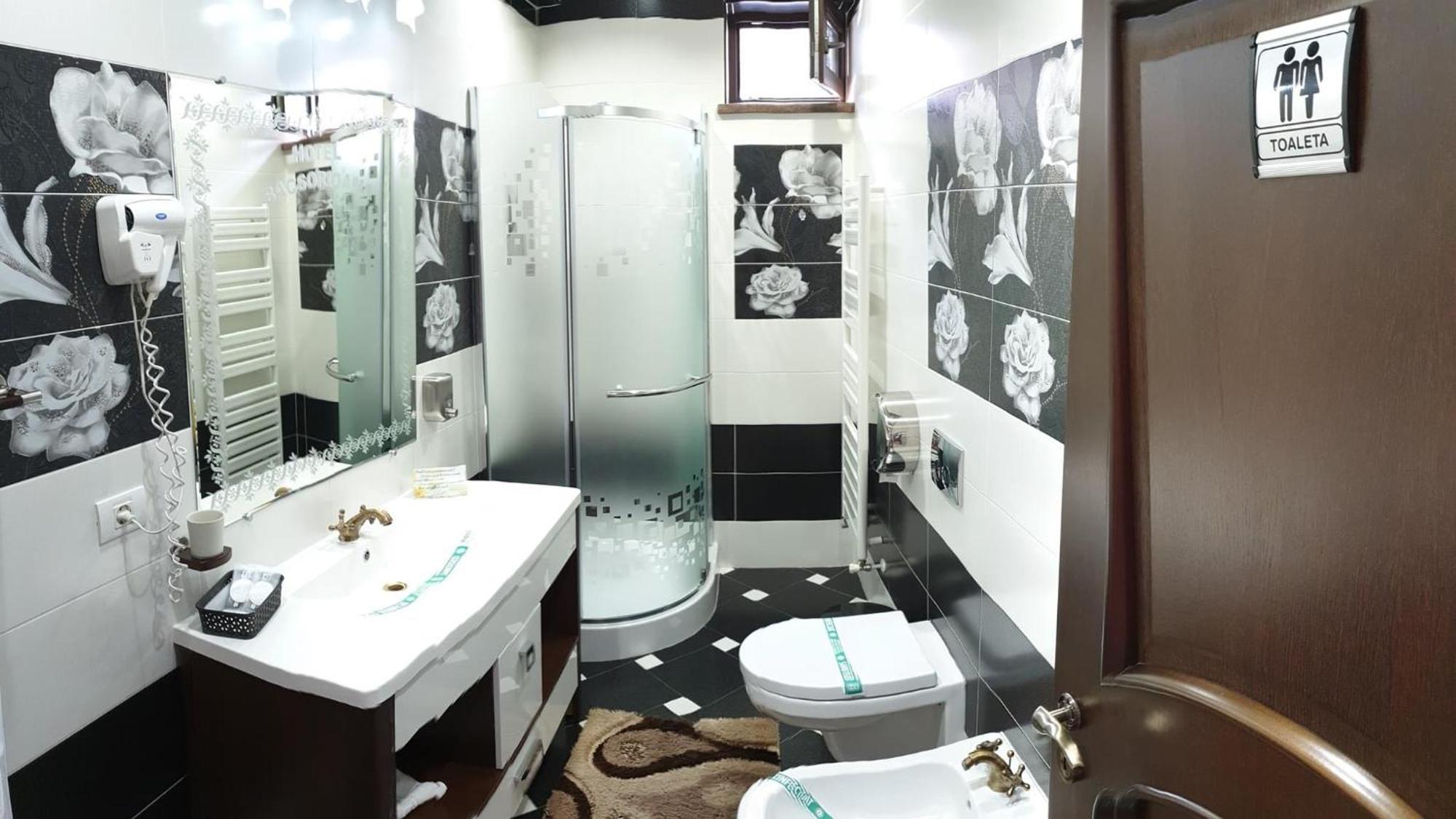 Hotel Bacsoridana Tecuci Esterno foto