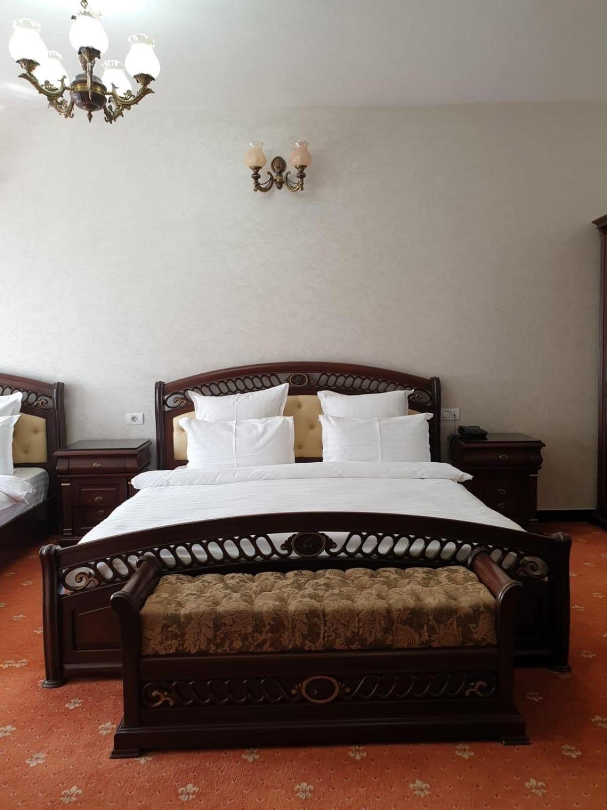 Hotel Bacsoridana Tecuci Esterno foto