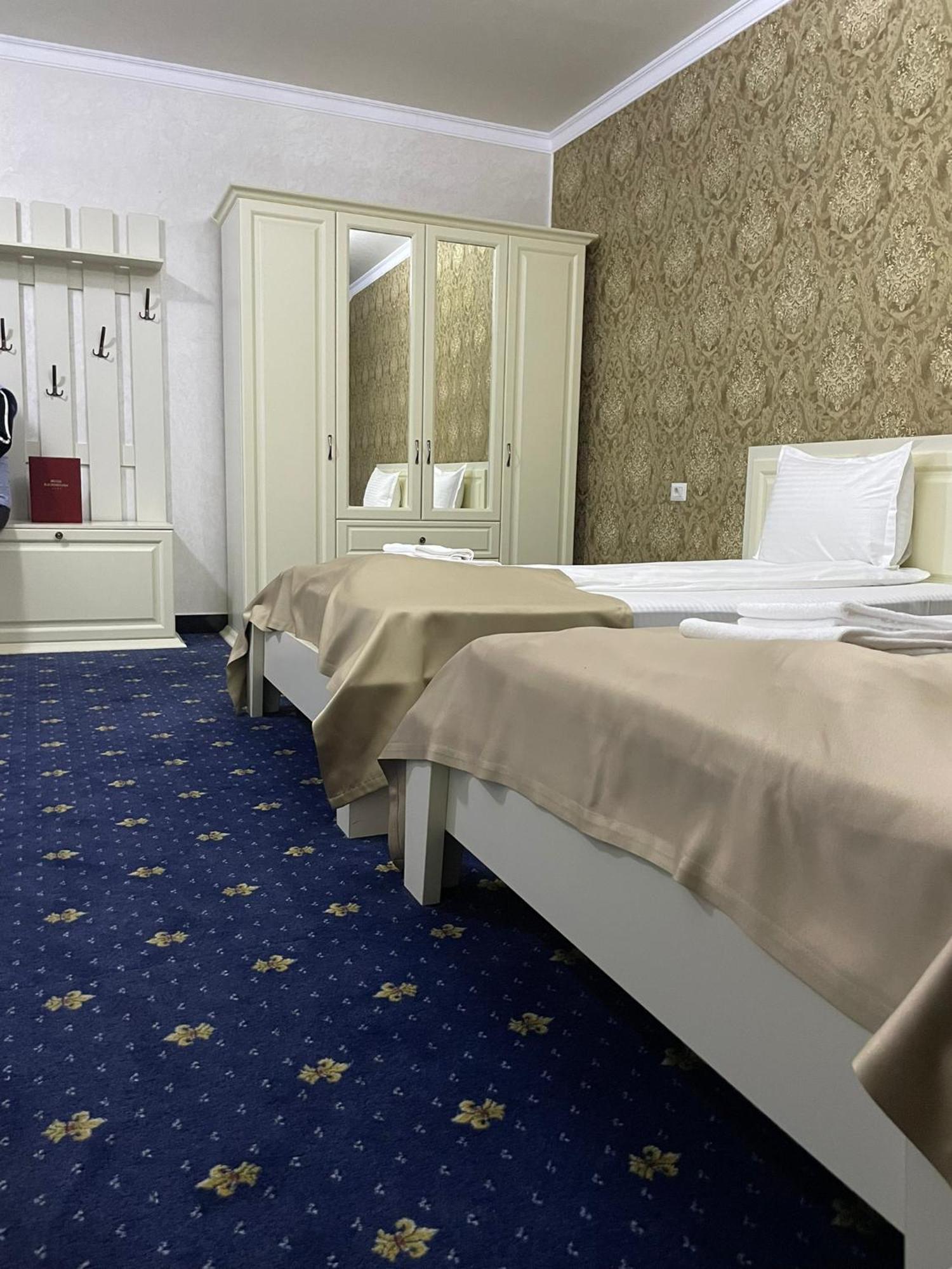 Hotel Bacsoridana Tecuci Esterno foto