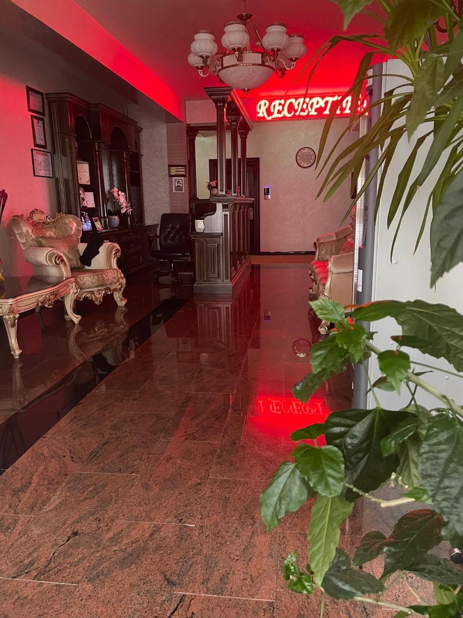 Hotel Bacsoridana Tecuci Esterno foto